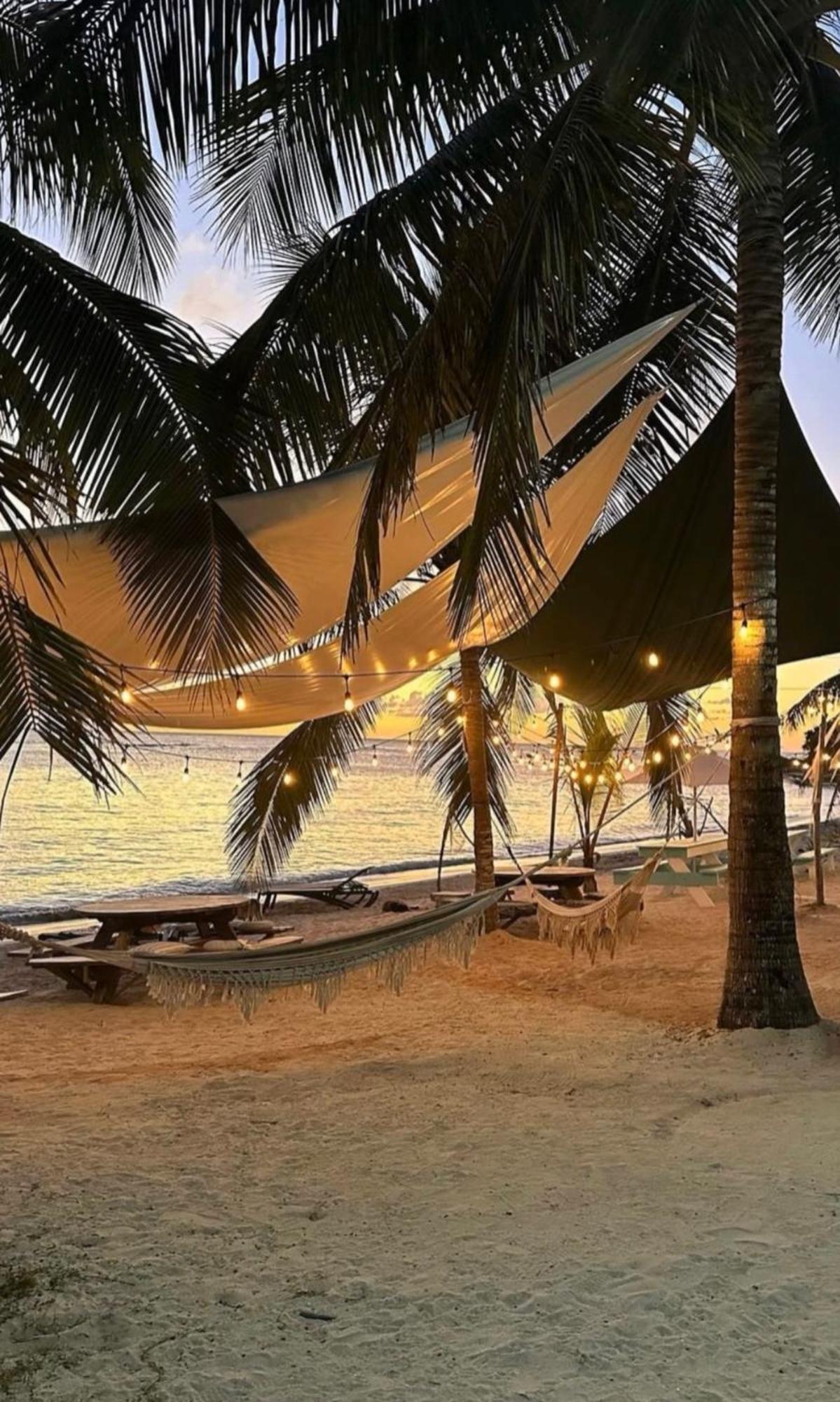 Casa Rosada Beach Front Mano Juan ภายนอก รูปภาพ